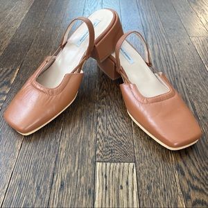 About Arianne Estela Slingbacks